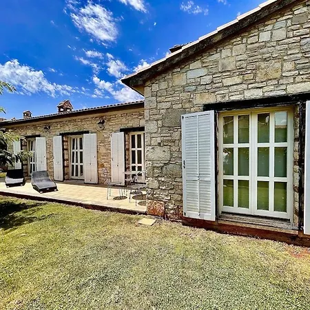 Villa Melissa - Istrisches Steinhaus Mit Pool In Guter Lage Naehe Porec *