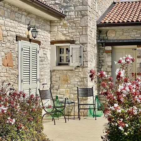 Melissa - Istrisches Steinhaus Mit Pool In Guter Lage Naehe Porec * Sveti Lovreč Pazenatički